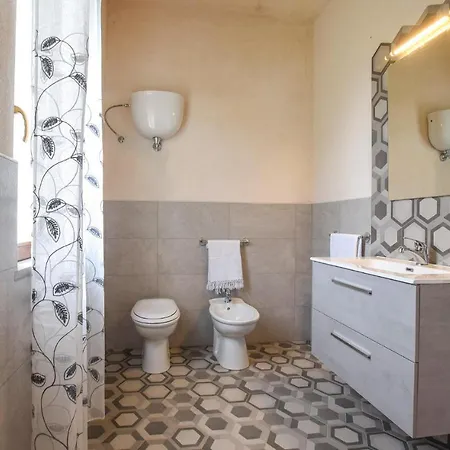 1 Bedroom Gorgeous In Apartment *